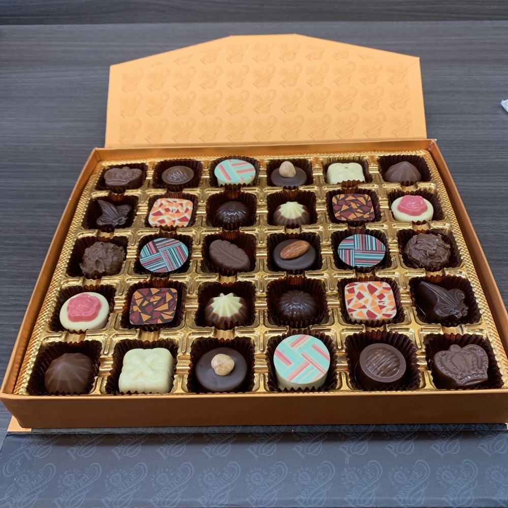 Meet your Posher, Cleo